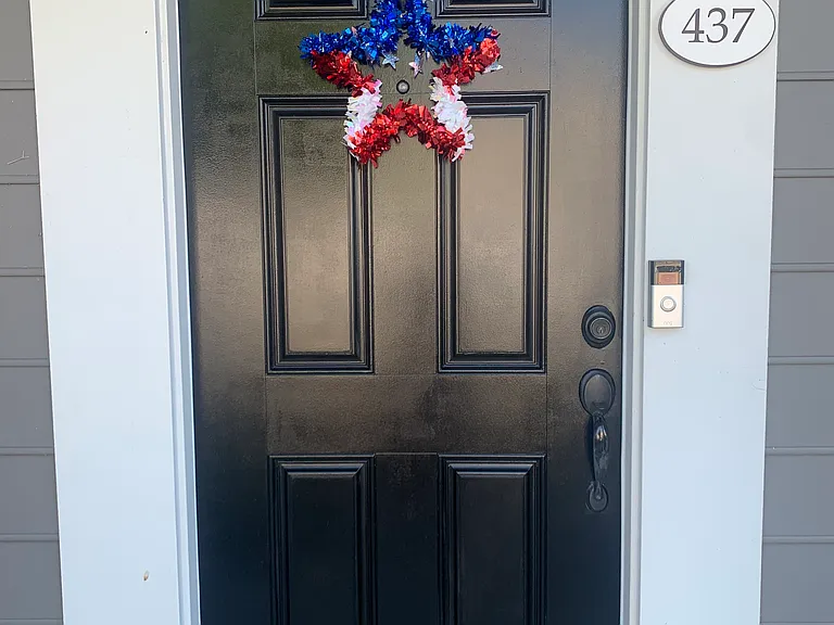 437 Heartfield Dr — Photo 2