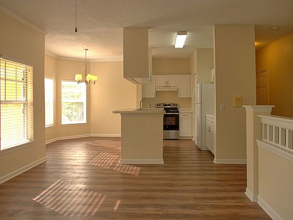 4th image of 2725 White Magnolia Way