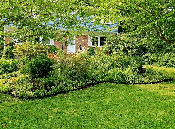 2nd image of 111 Emerson Ct