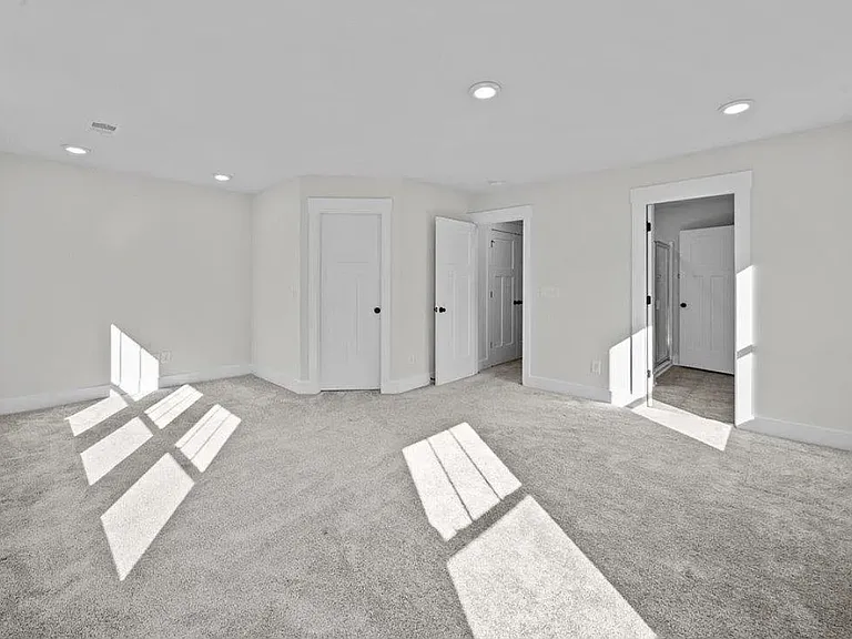 1085 Millison Pl — Photo 2