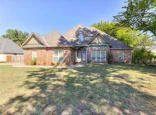7917 NW 39th St, Bethany, OK 73008