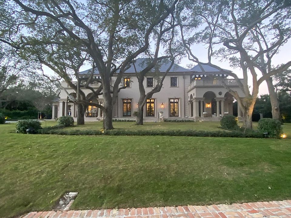 1st image of 5420 Banyan Dr