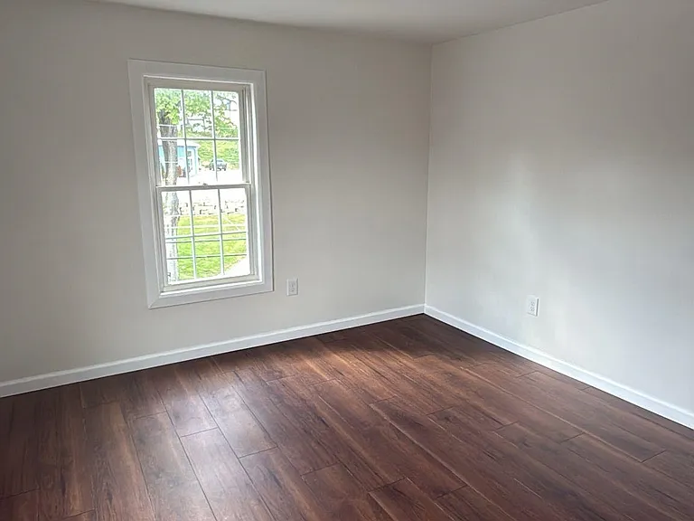 8 Hampton St #B — Photo 14
