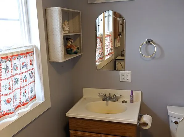 W4353 Strange Rd, Iron Ridge, WI 53035