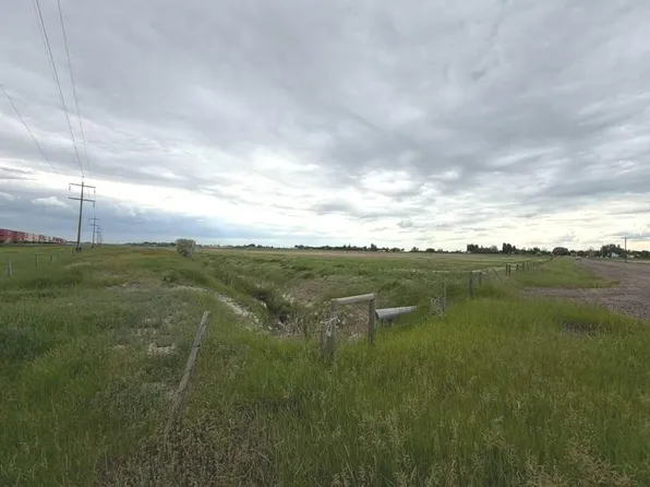 Cassils Rd W, Brooks, AB T1R 0W1