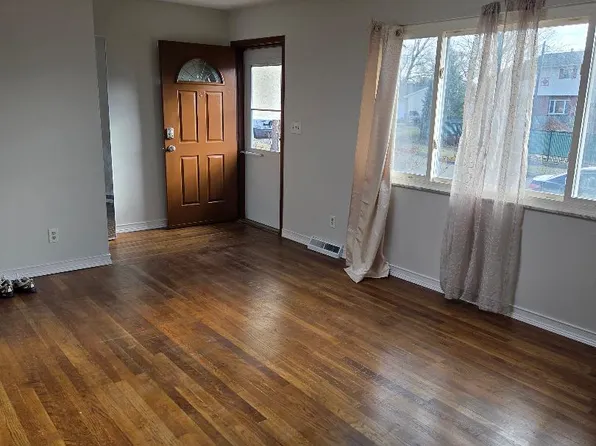 5230 Bagley Rd, Columbus, OH 43232