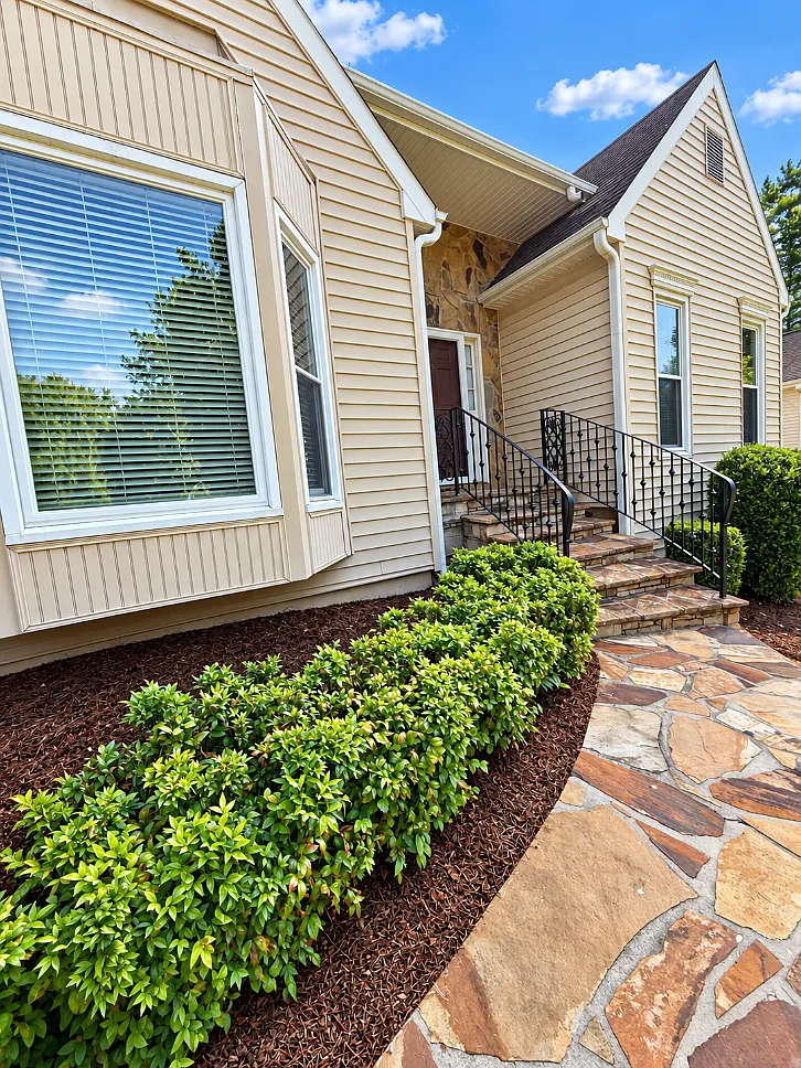 4 bed, 2.5 bath, 2228 sqft, $2,800 — Photo 3