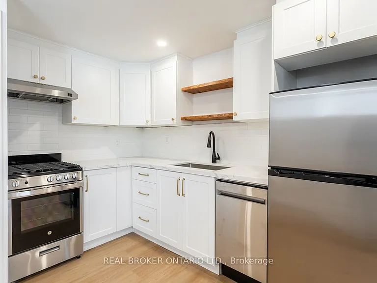 113 Catharine St N #4 — Photo 9