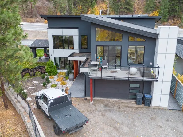 1015 Paquette Rd, Chase, BC V0E 1M1