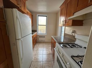 2300 Grand Concourse APT 1F, Bronx, NY 10458