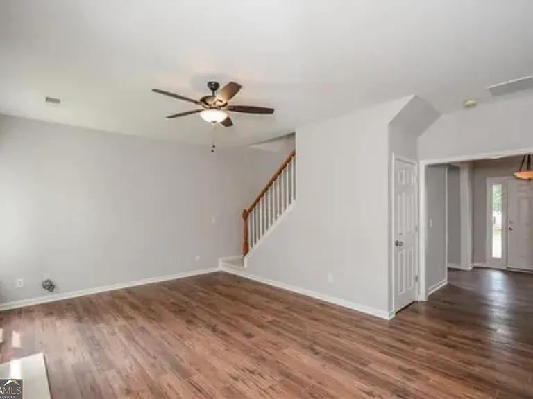 3380 Maple Terrace Dr — Photo 9