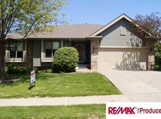 15434 Windsor Dr, Omaha, NE 68154