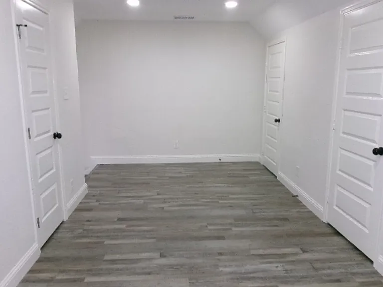 1408 W Main St — Photo 15