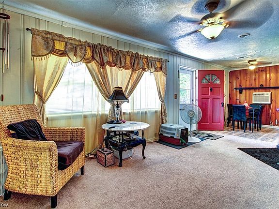 4th image of 1375 Dorchester Dr