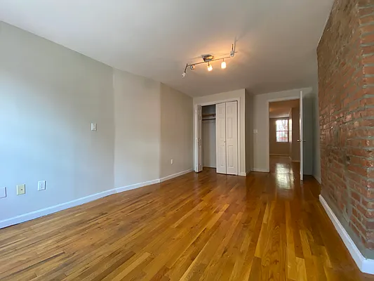 Rented by Nooklyn NYC LLC | media 5
