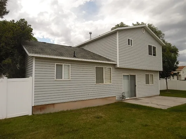 1514 N 1900 W — Photo 9