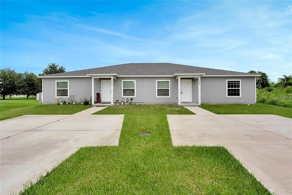 4 bed, 1.5 bath, 1505 sqft, $2,000 — Photo 1