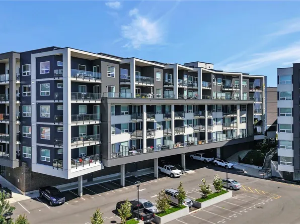 947 Whirlaway Cres #301, Langford, BC V9B 6W6