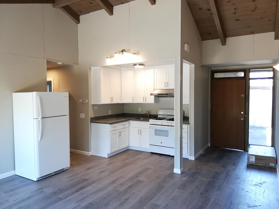 Open Floorplan with high ceiling