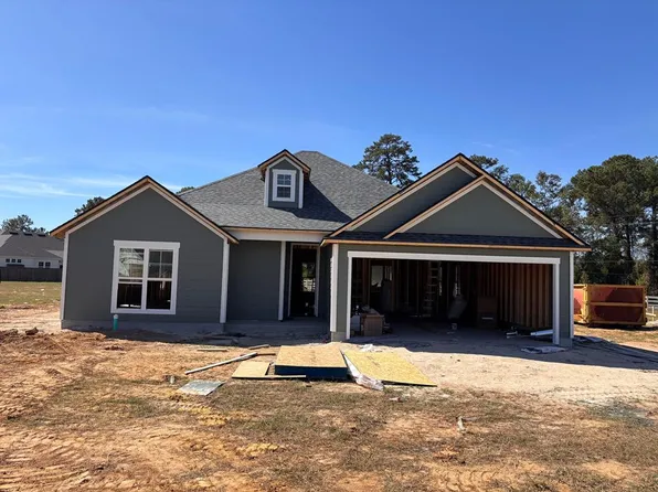 208 McNeal Heritage Cir, Hahira, GA 31632