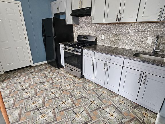 4th image of 21 Stuyvesant Ave APT 2D