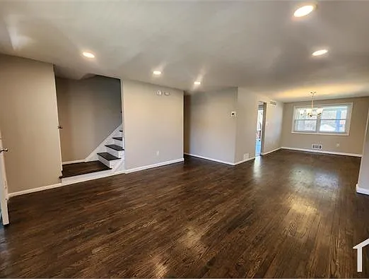 1008 Foxridge Ln — Photo 5