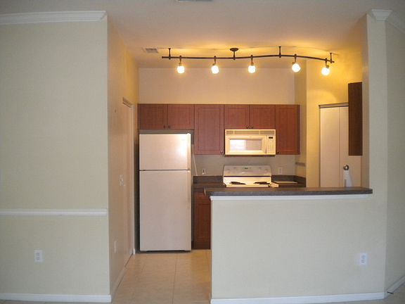 3rd image of 2249 Portofino Pl #22-2212