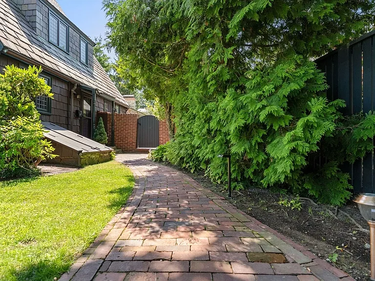 86 Garden St #86 — Photo 2