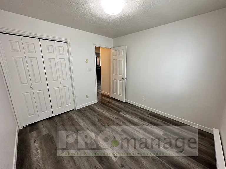 2161 - 2167 Meppen Dr. — Photo 21