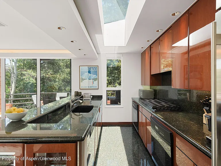 208 S Spring St #1 — Photo 10