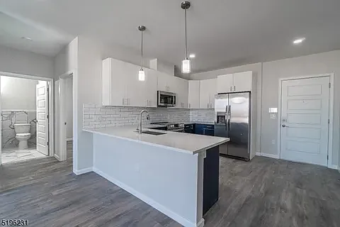 9-11 Clark St #302 — Photo 2