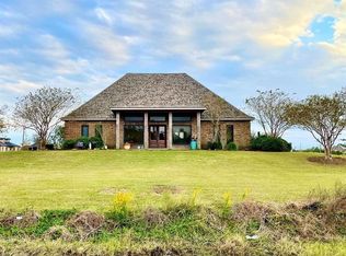 102 Boudreaux Ln, Lake Charles, LA 70607
