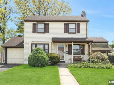 52 Elmwood Dr, Elmwood Park, NJ, 07407