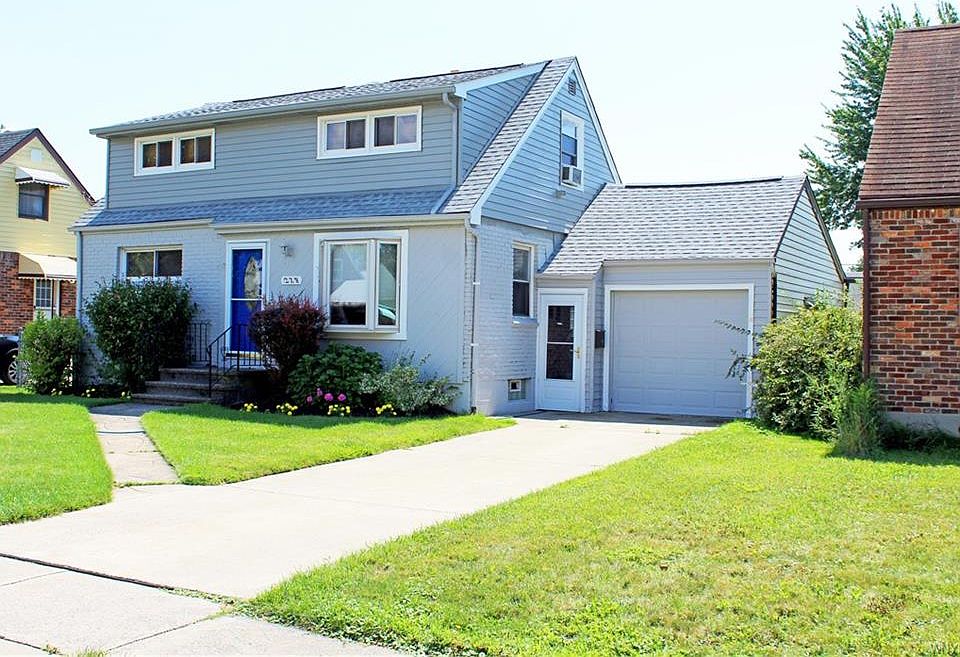 1st image of 219 Danbury Dr