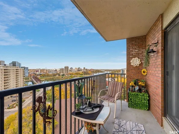 717 Victoria Avenue #1005, Saskatoon, SK S7N 2T5