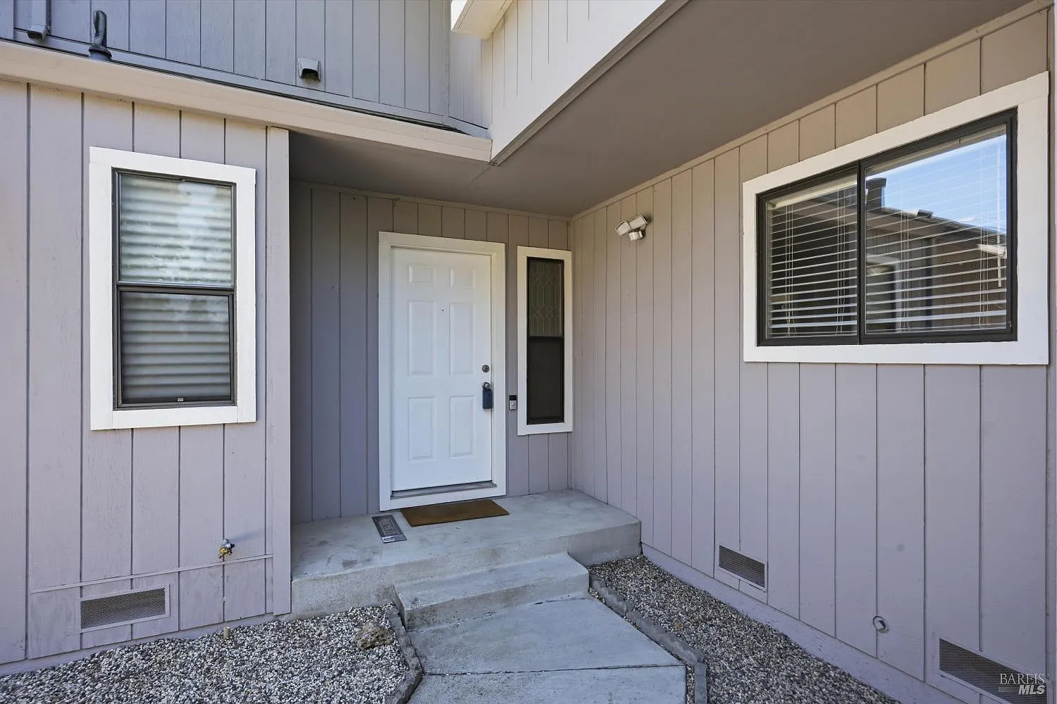 7 Gilbert Court - Photo 2