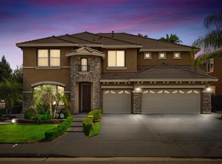 1067 N Perry Ave, Clovis, CA 93611
