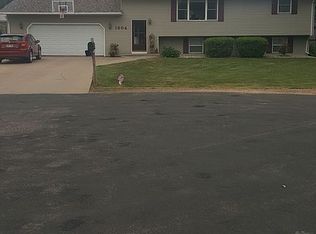 1504 Willow Ct, Marshfield, WI 54449