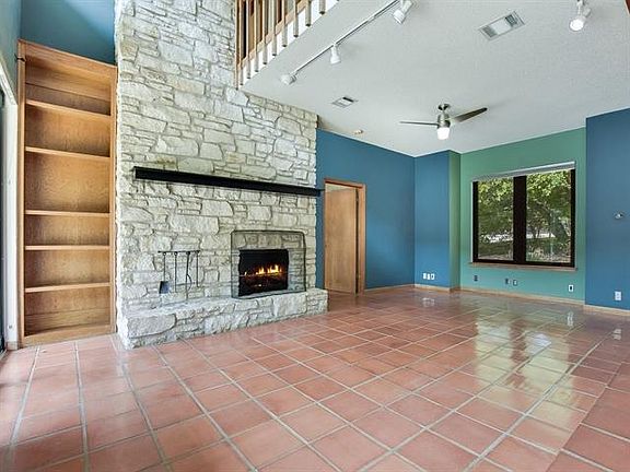 5th image of 3200 Park Hills Dr