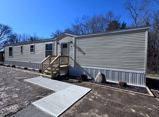 291 Bingham Rd APT 8, Canterbury, CT 06331