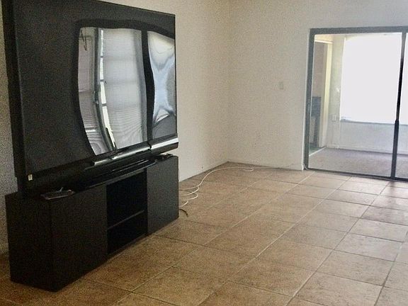 4th image of 9233 SW 8th St APT 110