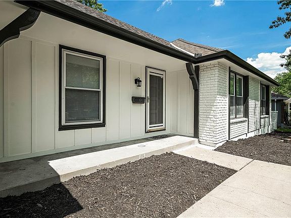 3rd image of 11810 E 60th Ter