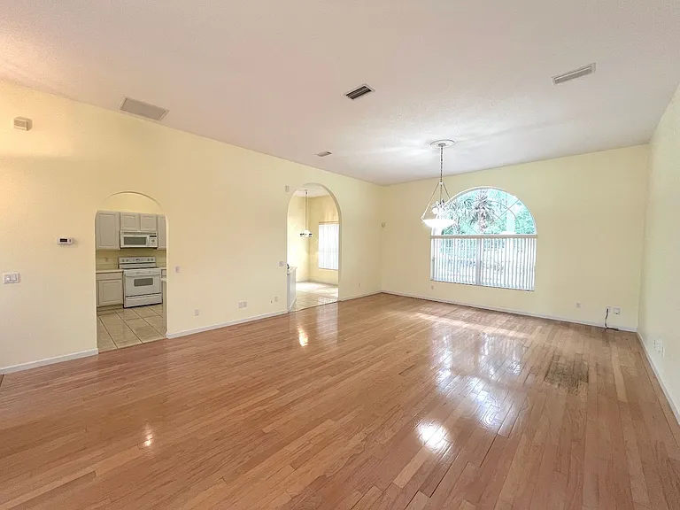 87 Rose Dr — Photo 20