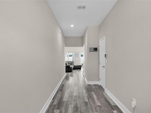 3rd image of 2404 CASSELL