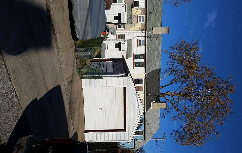 2nd image of 20 Portship Rd
