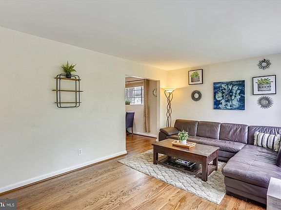 5th image of 5025 Druid Dr