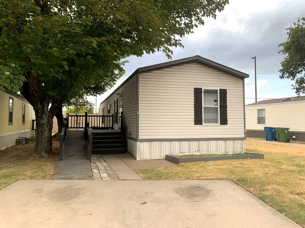 402 E Hwy 121 Trlr 6, Lewisville, TX 75057