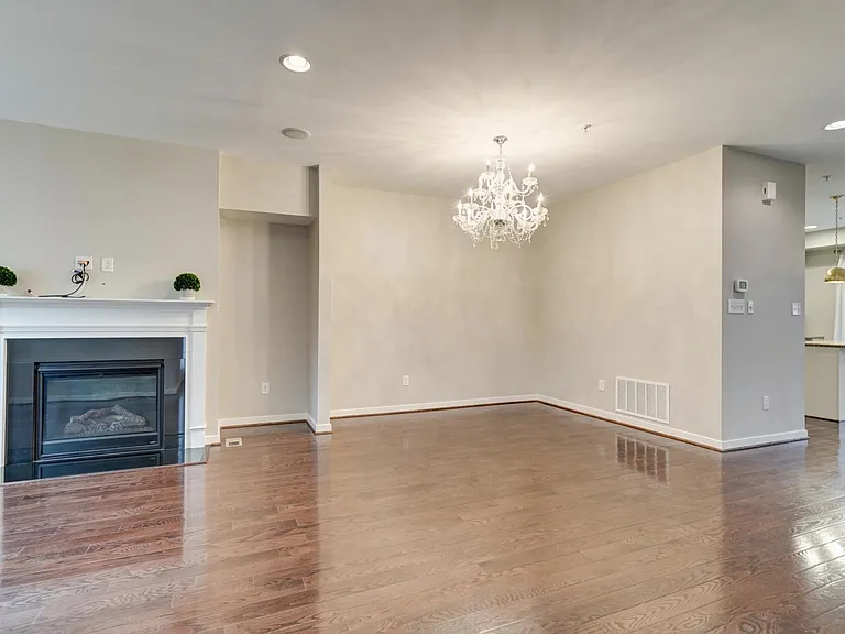 3930 Redbud Rd — Photo 10