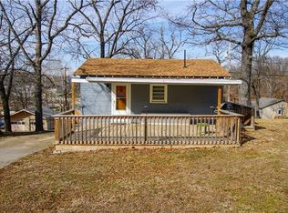 526 El Lago Cir, Climax Springs, MO 65324