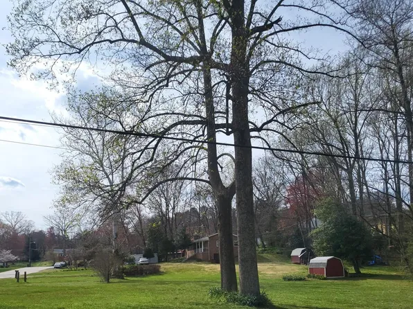 8316 Dixon St, Lorton, VA 22079